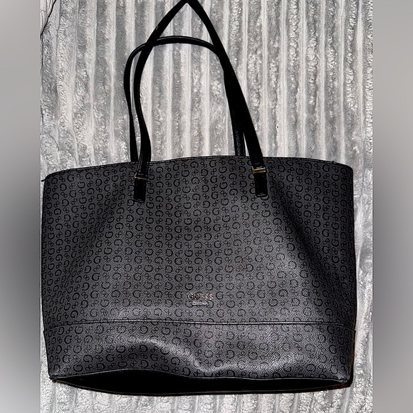 Guess Tote Bag - Picture 1 of 2
